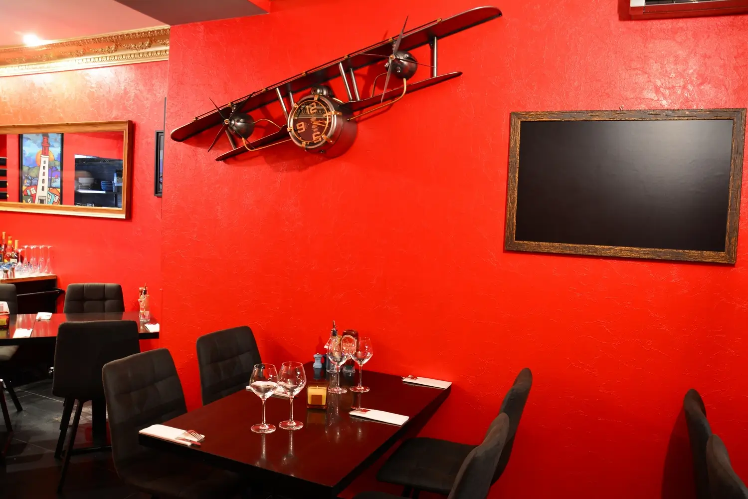 Salle du restaurant La Pizzeria des Quais